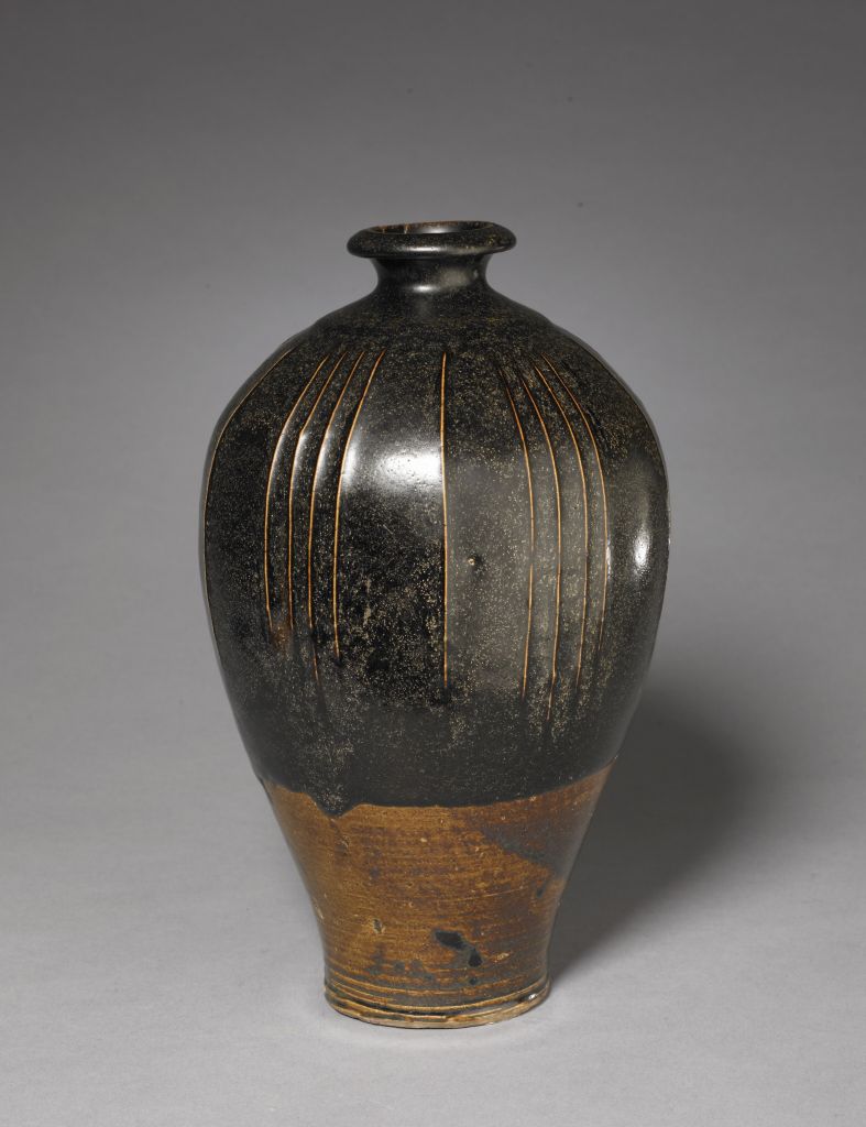 图片[1]-Black-glazed embossed bottle-China Archive